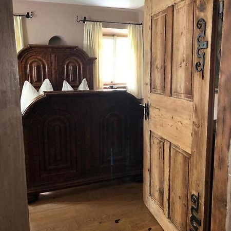 Zimmer In 400 Jahre Alten Bauernhaus Аниф Экстерьер фото